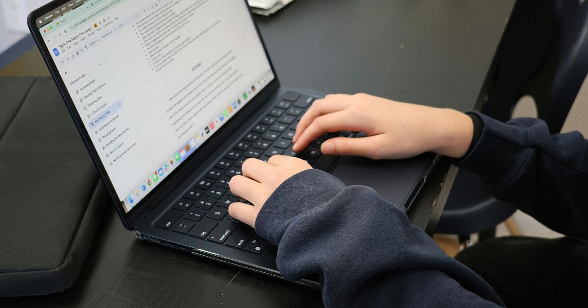 Komputery za ponad 3 mln zł do mieleckich szkół średnich - HEJ.MIELEC.PL