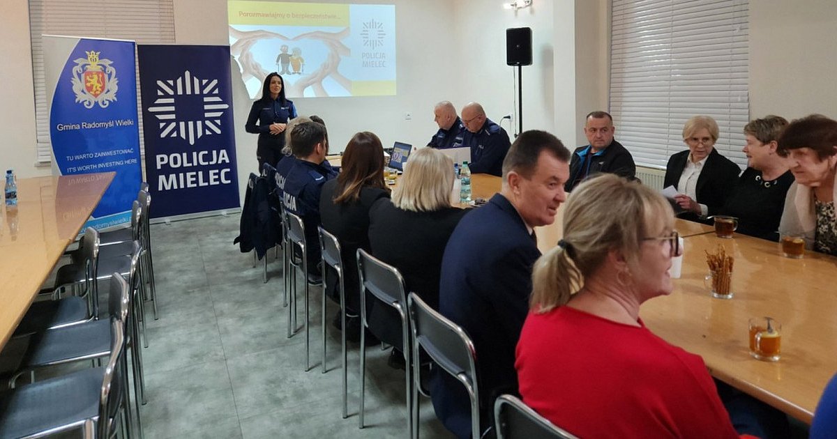 Spore zainteresowanie policyjną debatą - HEJ.MIELEC.PL