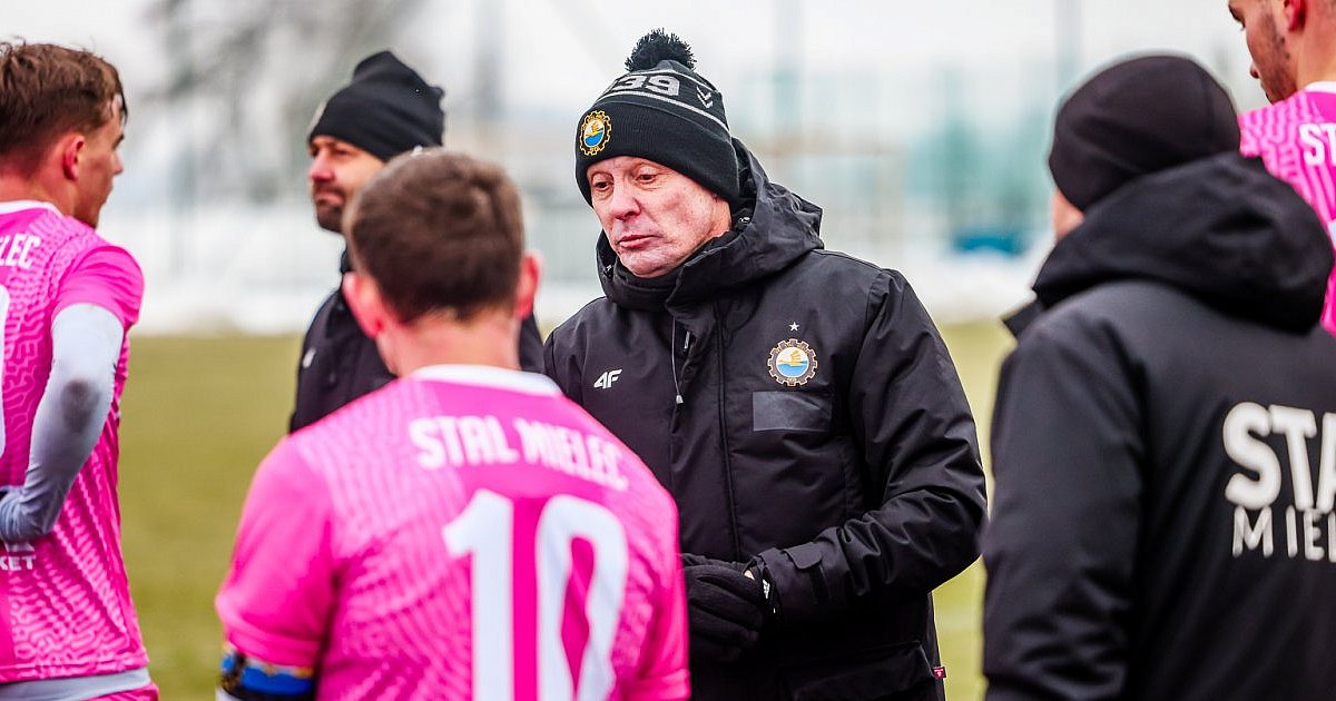 Mroźne 135 minut FKS Stali na koniec przygotowań - HEJ.MIELEC.PL