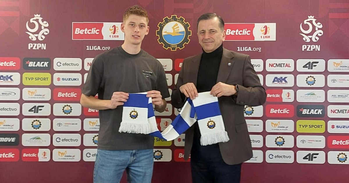 Zawodnik Akademii z profesjonalnym kontraktem w FKS Stal Mielec - HEJ.MIELEC.PL