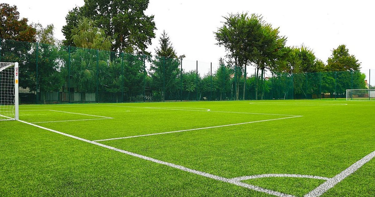 Lepsza baza sportowa przy SP13. Ruszył przetarg - HEJ.MIELEC.PL