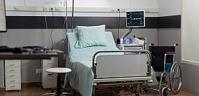 Szkło w leku podawanym w szpitalach