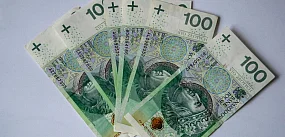 Alimenciarze zalegają miliardy. Płacimy za nich