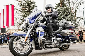 Święto Niepodległości - parada sztandarów i motocyklistów-13542