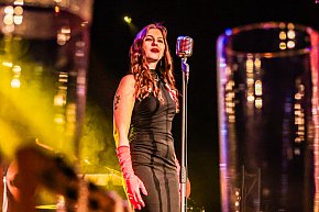 Koncert Nareszcie Niepodległa - piosenki 20-lecia międzywojennego w DK Przecław-13565