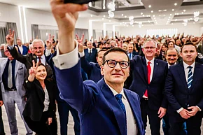 Tłumy na spotkaniu z Mateuszem Morawieckim w Mielcu-13843