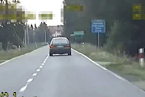 Pędził przez Tuszymę. Stracił prawo jazdy-100138