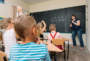 Nowy przedmiot szkolny dzieli Polaków. Kluczowa data właśnie nadeszła-100425