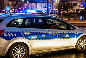 Pijany młody kierowca wjechał w latarnię na mieleckim Rynku-101031
