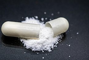 Salmonella w popularnym suplemencie. „Nie należy spożywać”-102529