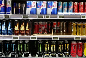 Popularne napoje pójdą ostro w górę. Rząd szykuje podwyżkę VAT-103114