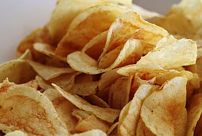 Podatek tłuszczowy uderzy w przekąski? Posłowie pokazują projekt-103306