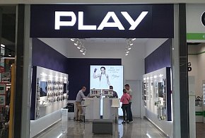 Potężna kara dla Play. Sieć ma zwrócić klientom pobrane środki-103310