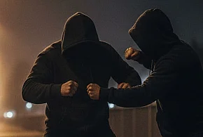 Napaść przy poczcie na Jadernych. „Bili pięściami”-103728