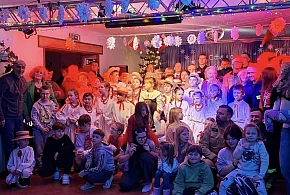 „Ziemia Mielecka” z wizytą w Skopaniu. Z prezentami!-103807