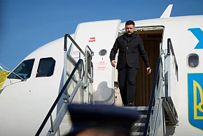 Samolot z prezydentem Ukrainy nad Mielcem-103921