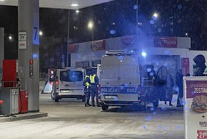 Awantura na Orlenie, sześć patroli na miejscu