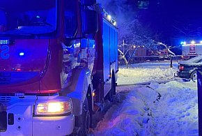 W nocy płonął duży garaż. Potężne straty