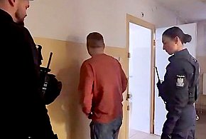 Kradł w sklepie, zaatakował butelką innego klienta. Został zatrzymany