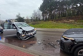 Czołówka na Królowej Jadwigi! Audi zderzyło się z Dodge’em