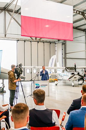 Nowy hangar na Lotnisku Mielec-13271