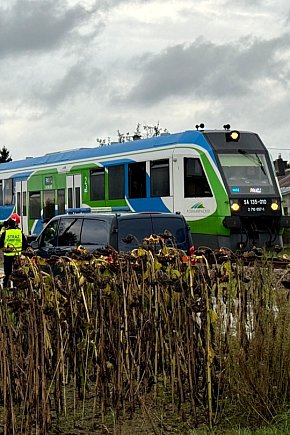 Tragiczny wypadek na torach! Nie żyją dwie osoby-13381