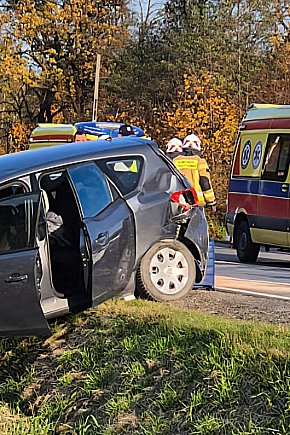 Wypadek drogowy na DW984-13493