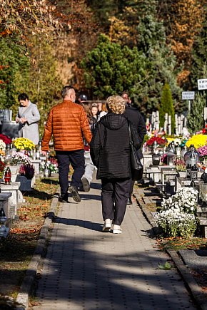 Wszystkich Świętych - 1 listopada na Cmentarzu Komunalnym-13498