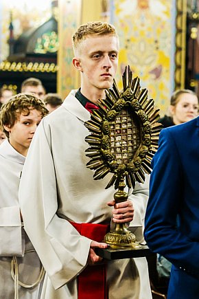 Noc Świętych w Sanktuarium Matki Bożej Królowej Rodzin w Chorzelowie-13497