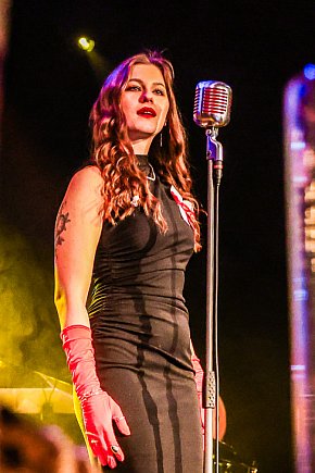 Koncert Nareszcie Niepodległa - piosenki 20-lecia międzywojennego w DK Przecław-13565