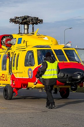 Transport Black Hawka dla Rumunii-13650