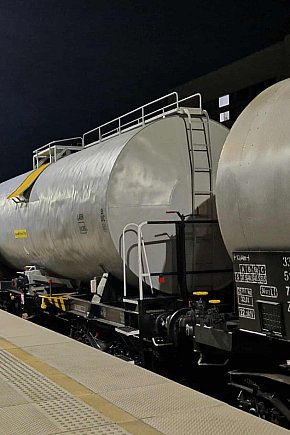 Pociąg z siarką na stacji Mielec-13653