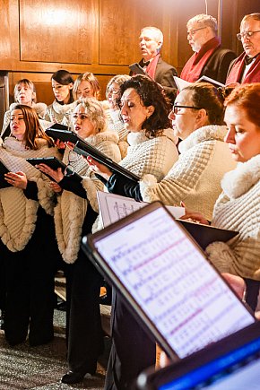 Chór AKORD na Mszy Świętej w parafii pw. MBNP-13773