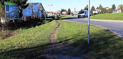 Będą zmiany dla pieszych przy DW985 na os. Rzochów-102041