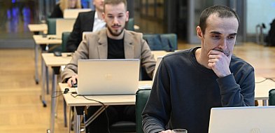 Mateusz Klimek z Mielca trzeci w prestiżowej grze giełdowej-103689