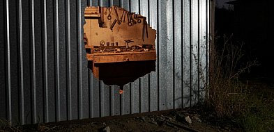 Wyciął blaszaną ścianę. Ukradł elektronarzędzia i...-103740