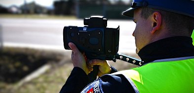 26-latek stracił prawo jazdy. Jechał za szybko-104251