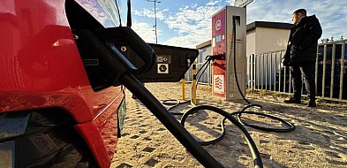 Trzy oferty na ładowarki do autobusów. Jakie ceny?-104401