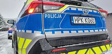 Volkswagenem wpadł do rowu. 64-latek miał 2 promile!-104479