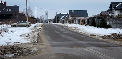 Mieszkańcy z petycją. Chcą oświetlenia i chodnika