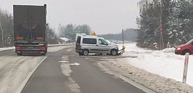 Wypadek na obwodnicy. Mężczyzna w szpitalu