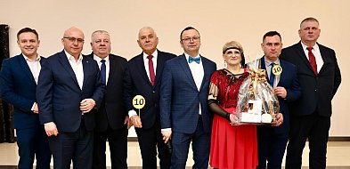 Francuski styl i elegancja. Gminny Dzień Kobiet w Gawłuszowicach [FOTO]