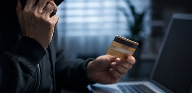 Sprzedawał auto w internecie. Oszuści wyłudzili od niego prawie 9 tysięcy zł