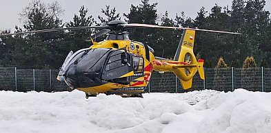 Transport 8-letniej dziewczynki śmigłowcem LPR
