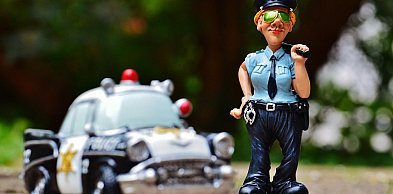 Za co kierowca w Mielcu może otrzymać mandat i ile za to zapłaci?