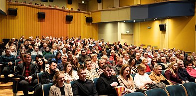 Miłość w blasku kinowego ekranu. Walentynkowy wieczór przyciągnął tłumy [FOTO]