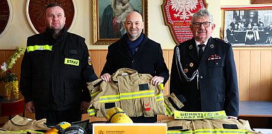 Nowy sprzęt trafił do OSP Rzochów