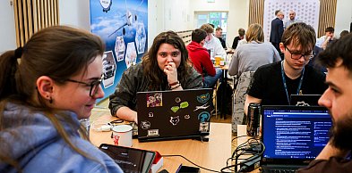 Hackathon ruszył! Młodzi ścigają się na kreatywność [FOTO]