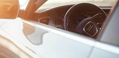 Za szybko na al. Kwiatkowskiego. Straciła prawo jazdy