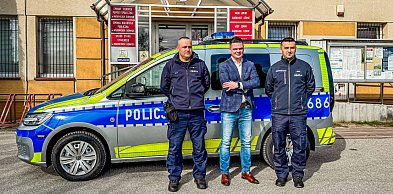 Nowy radiowóz dla policjantów z Wadowic